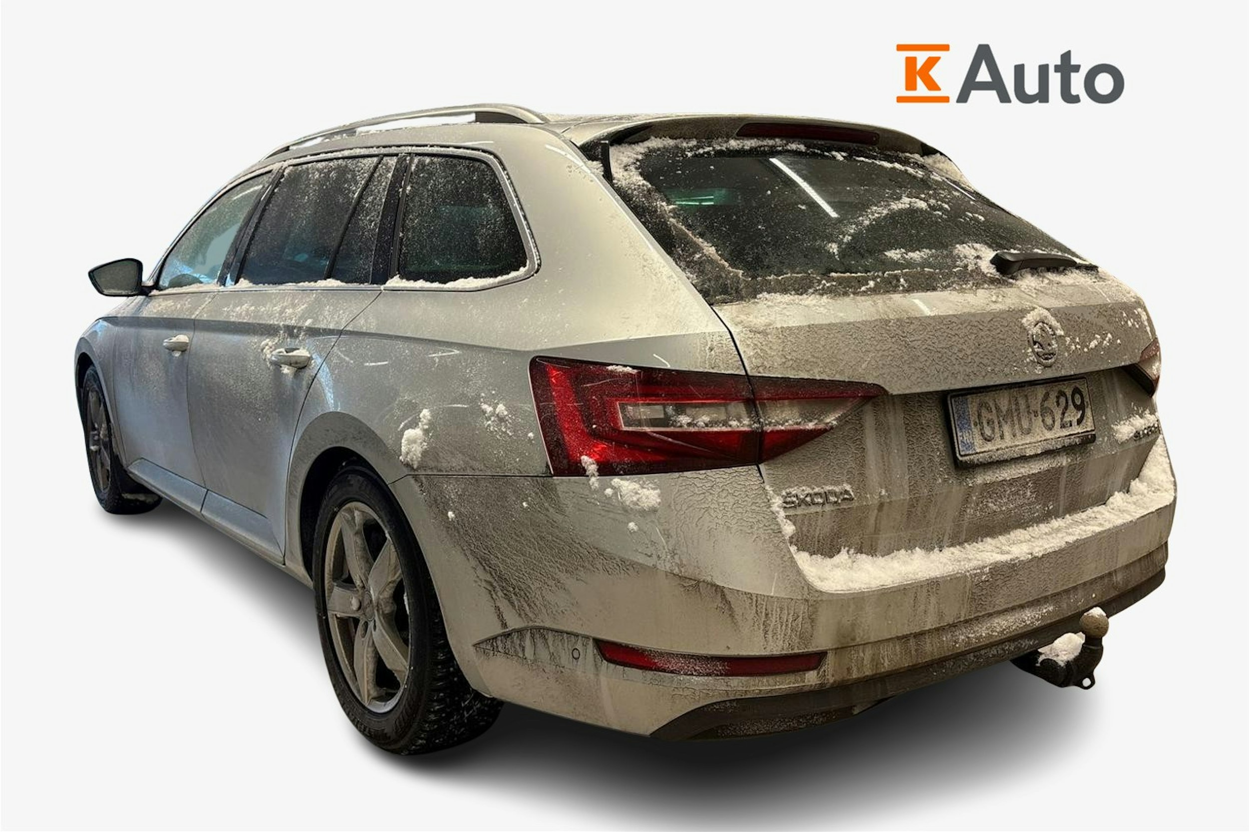 Harmaa Skoda Superb 2018 kuva 2.