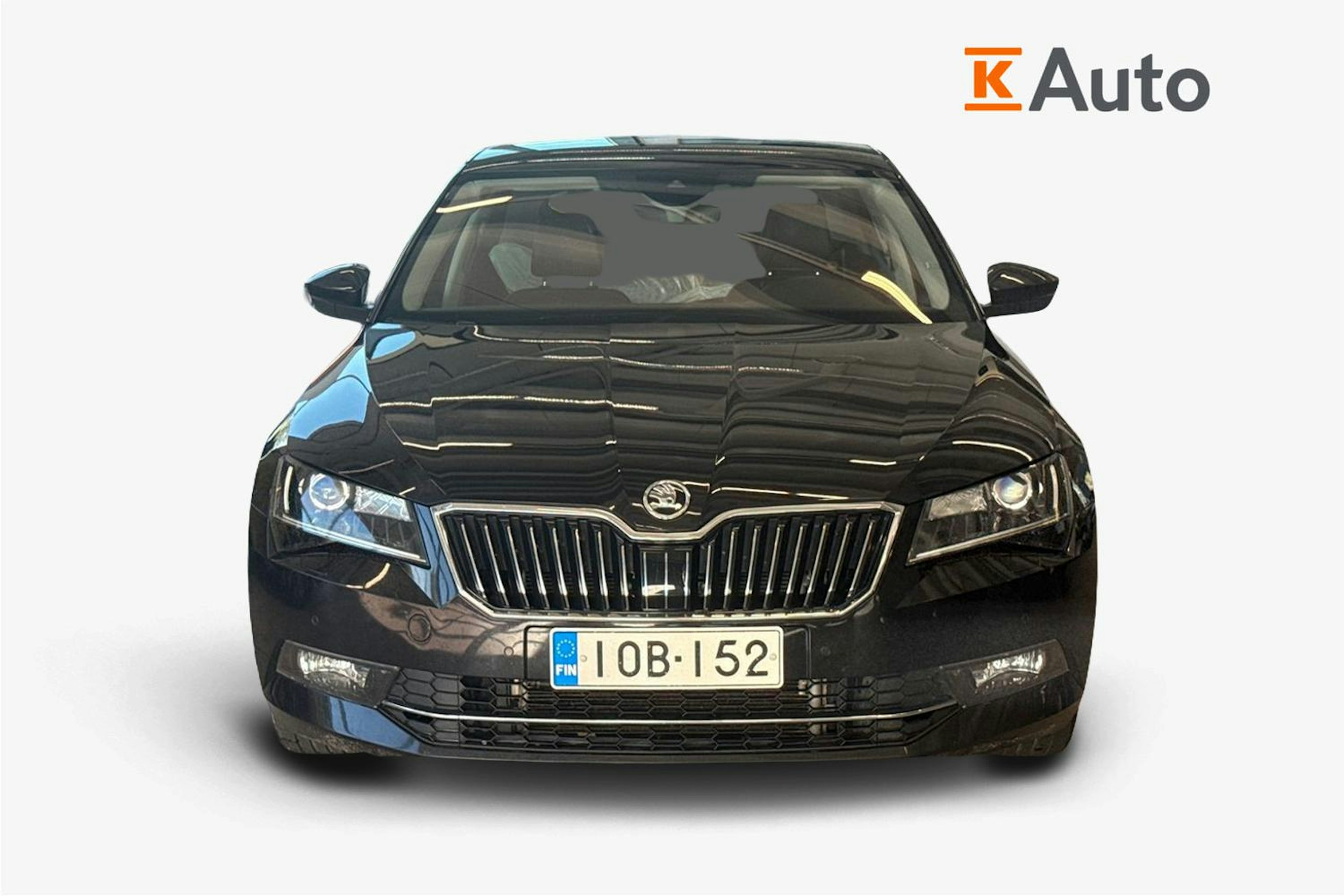 Musta Skoda Superb 2018 kuva 4.