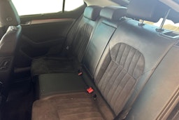 Musta Skoda Superb 2018 kuva 8.