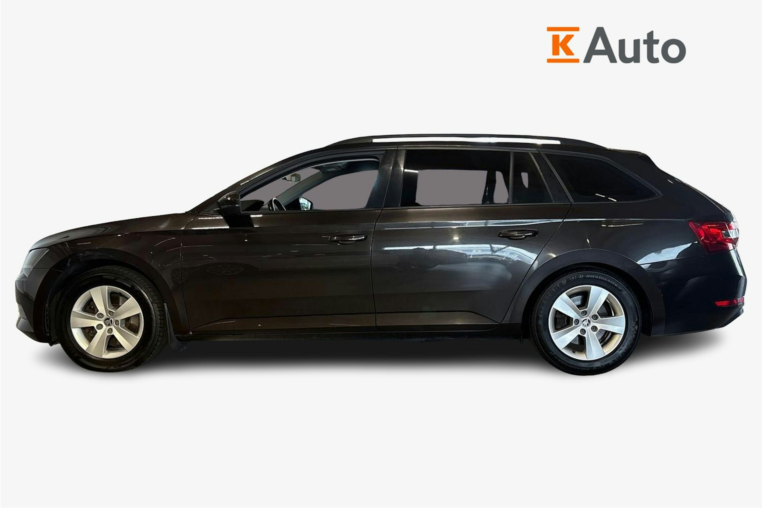 ruskea (beige) Skoda Superb 2018 kuva 6.