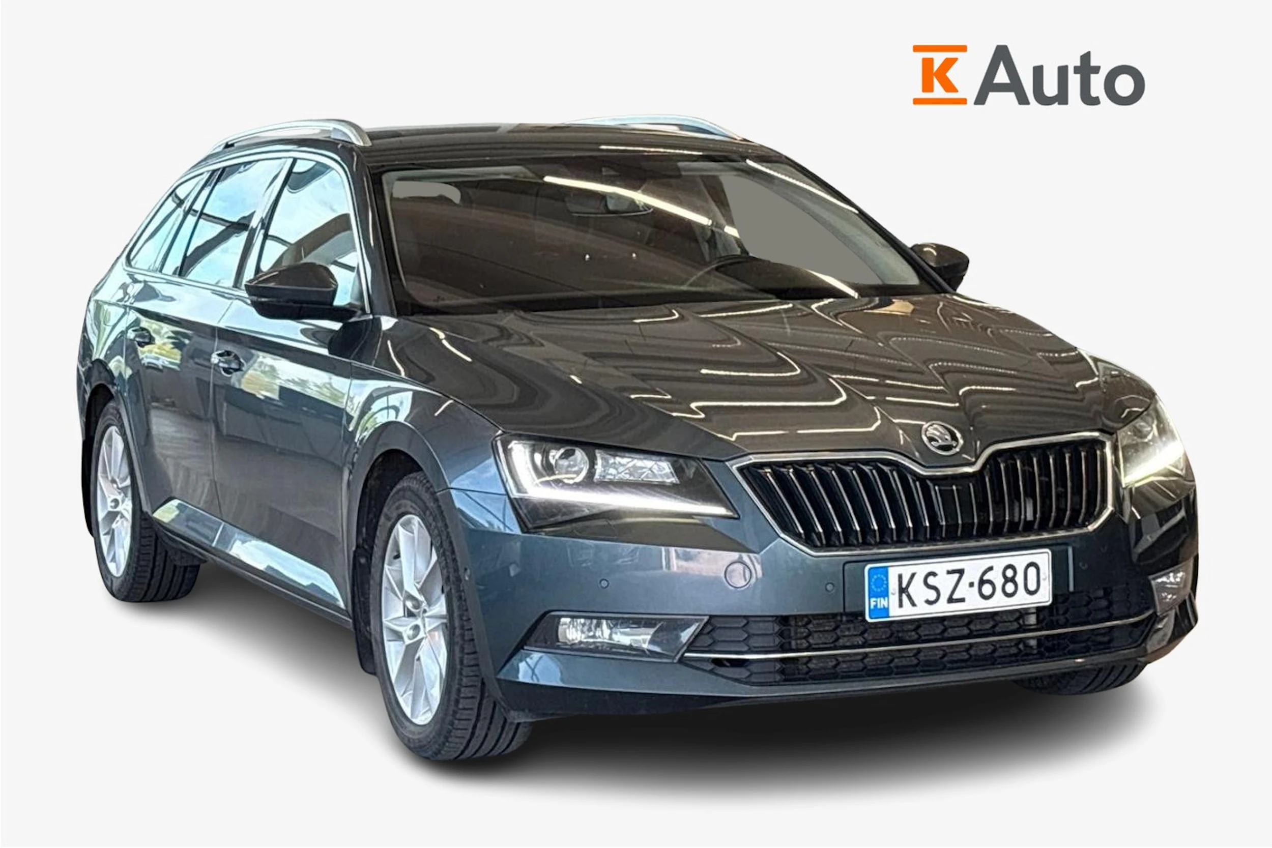 harmaa Skoda Superb 2018 kuva 1.