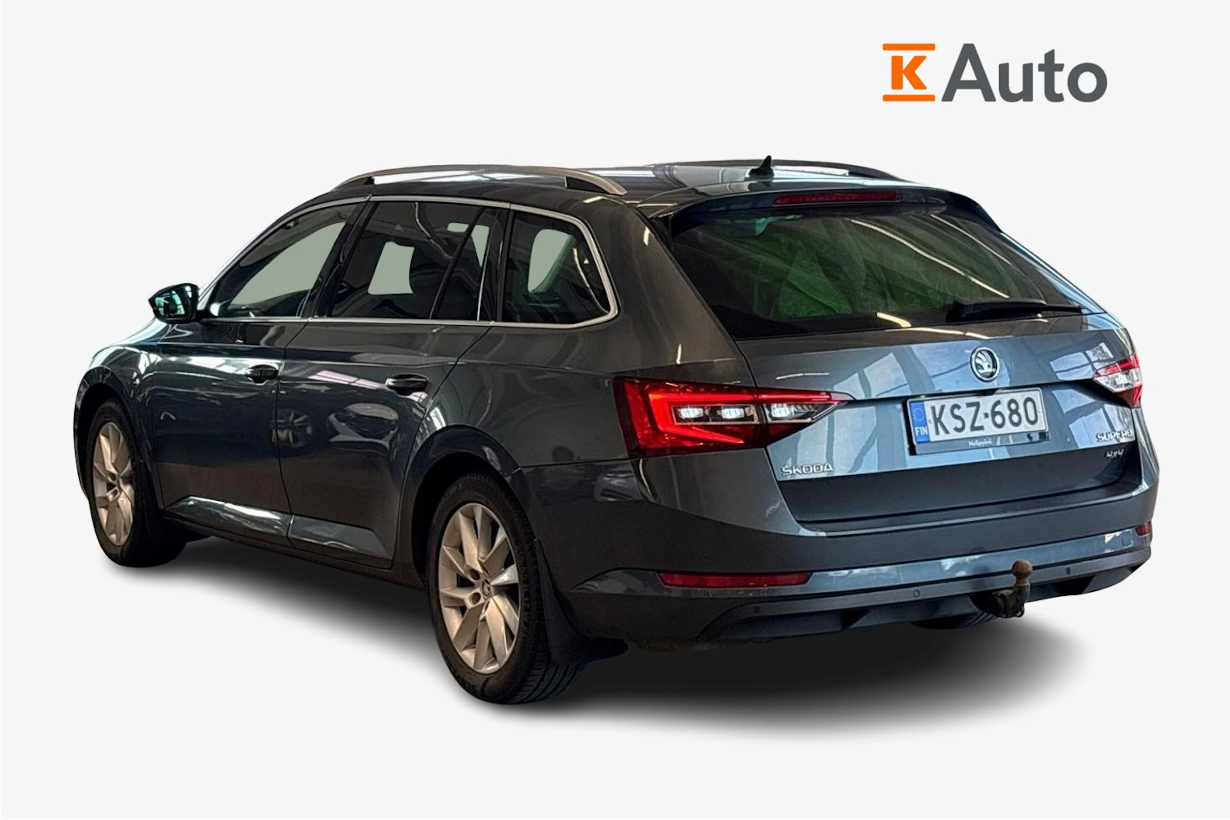 harmaa Skoda Superb 2018 kuva 2.
