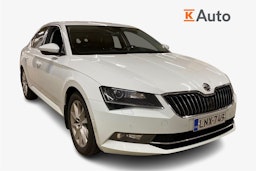 valkoinen Skoda Superb 2018 kuva 2.