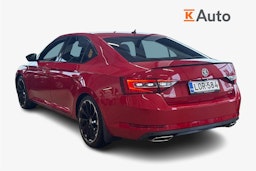 punainen Skoda Superb 2018 kuva 2.