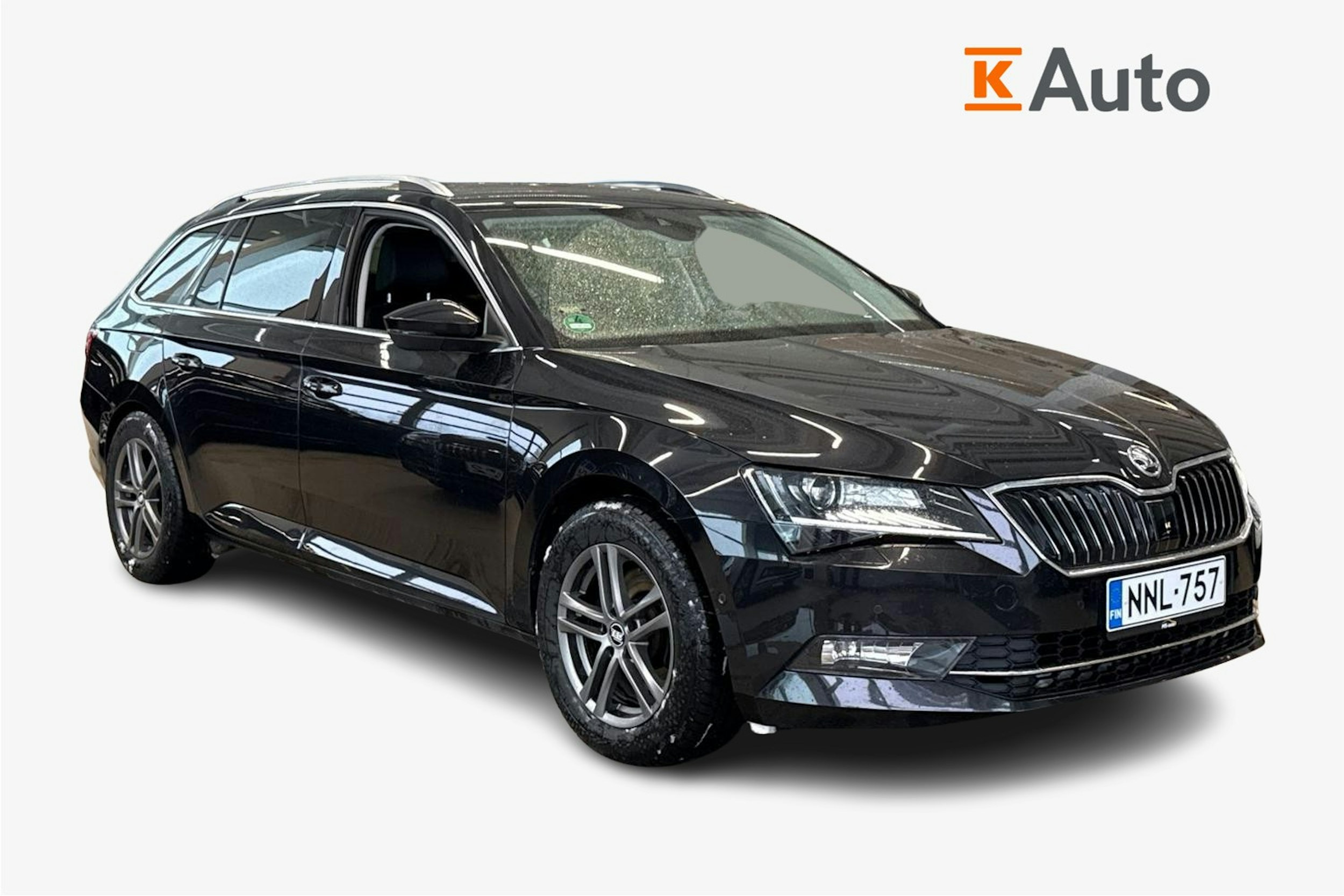 Musta Skoda Superb 2018 kuva 1.