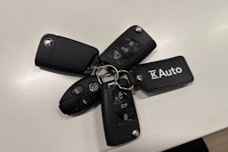 valkoinen Skoda Superb 2018 kuva 27.