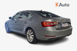 harmaa Skoda Superb 2018 kuva 2.