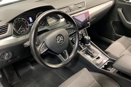 Harmaa Skoda Superb 2018 kuva 7.