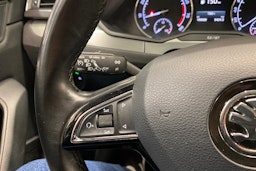 Harmaa Skoda Superb 2018 kuva 14.