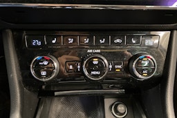 Harmaa Skoda Superb 2018 kuva 17.