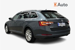 harmaa Skoda Superb 2018 kuva 2.