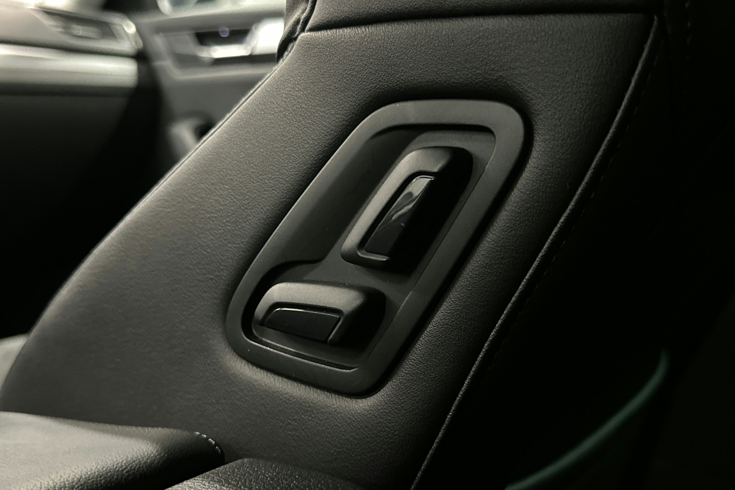 harmaa Skoda Superb 2018 kuva 17.