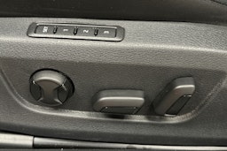 harmaa Skoda Superb 2018 kuva 20.