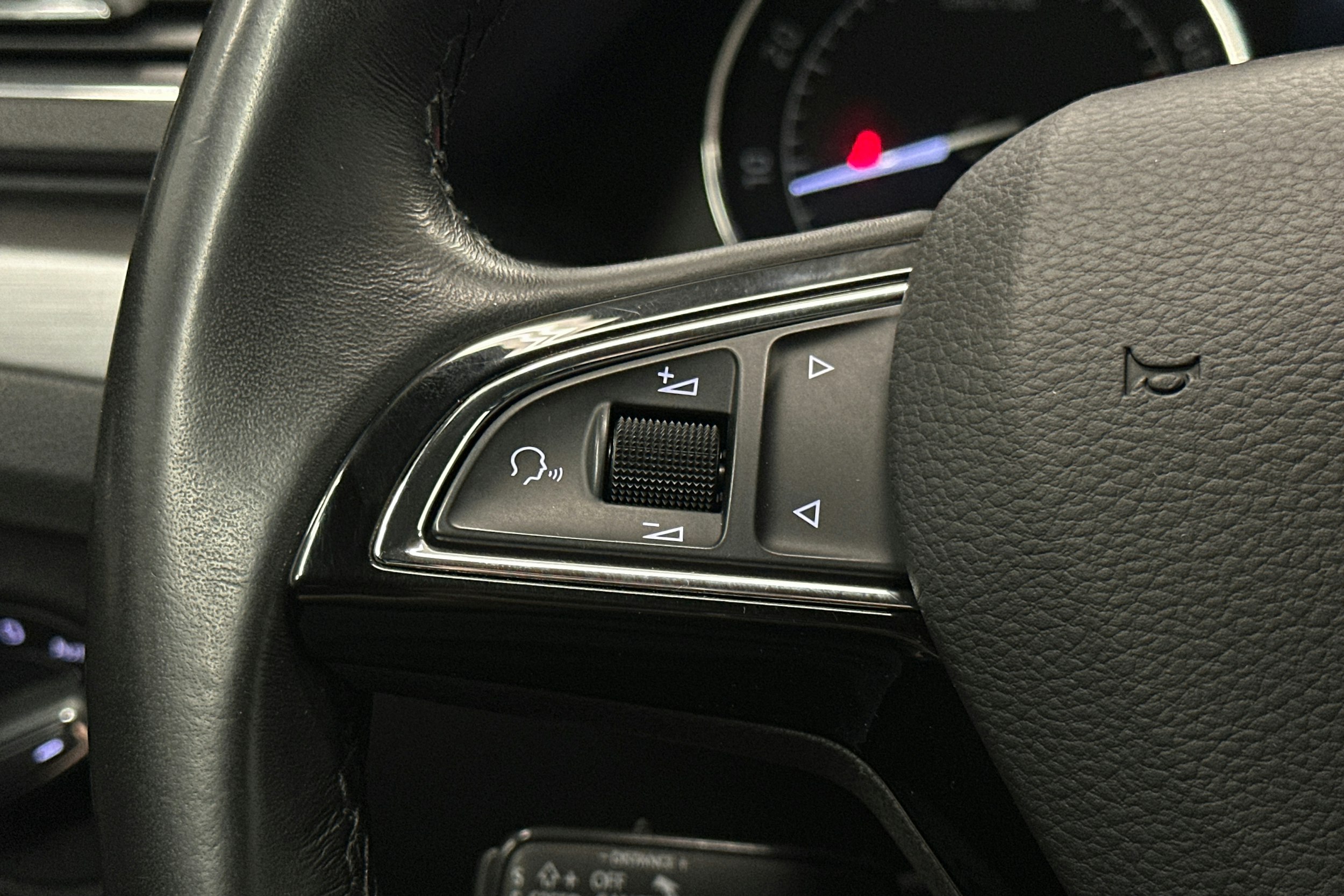 harmaa Skoda Superb 2018 kuva 21.
