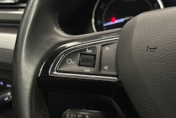 harmaa Skoda Superb 2018 kuva 21.