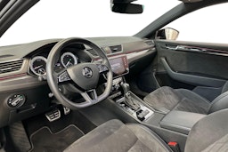 musta Skoda Superb 2018 kuva 7.