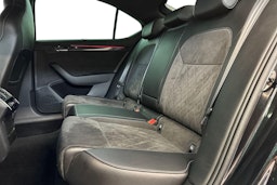 musta Skoda Superb 2018 kuva 10.