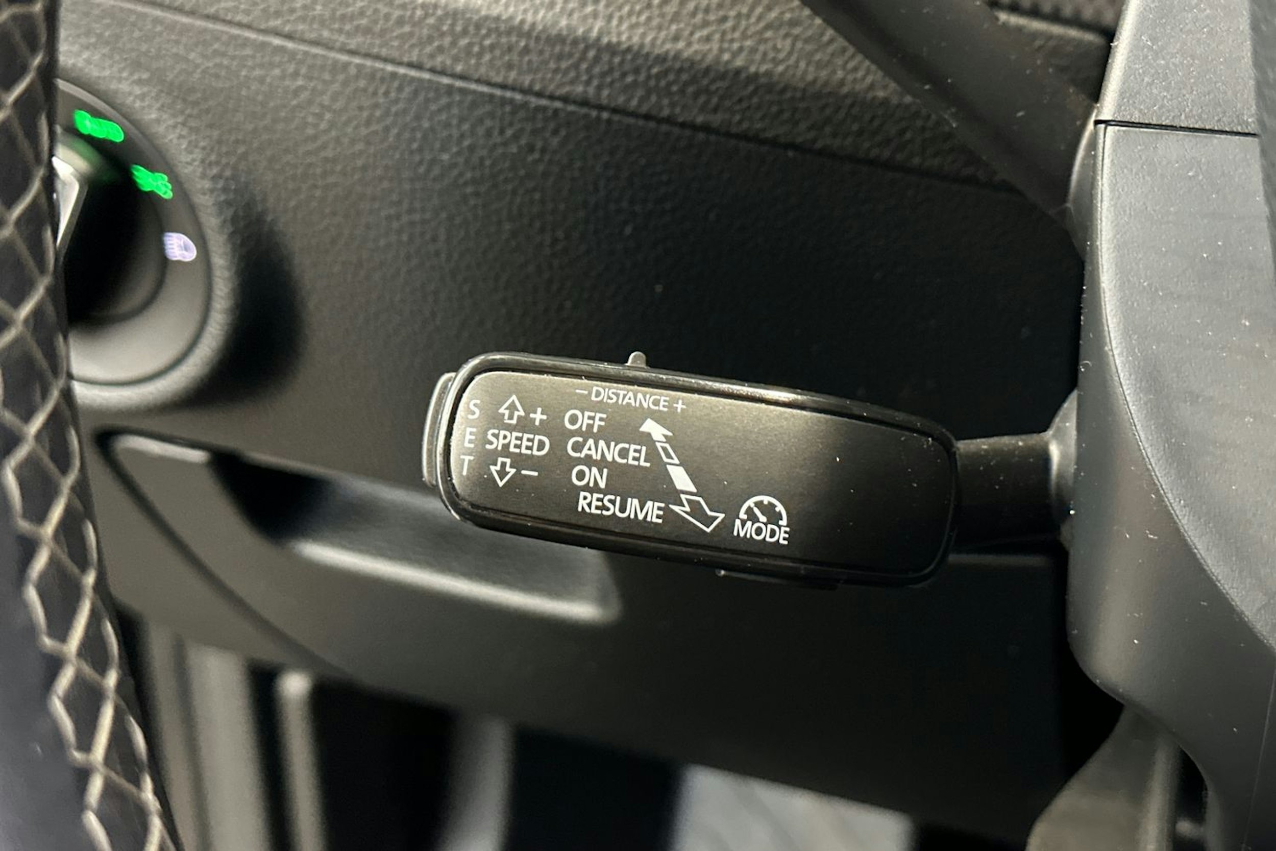 musta Skoda Superb 2018 kuva 24.