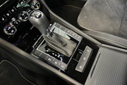musta Skoda Superb 2018 kuva 26.