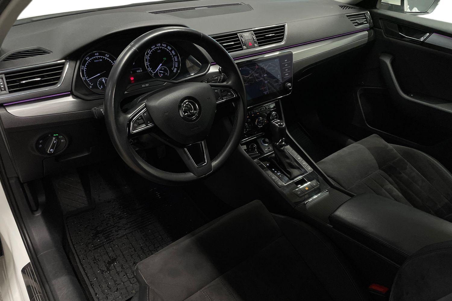 Skoda Superb 2018, kuva 6/26