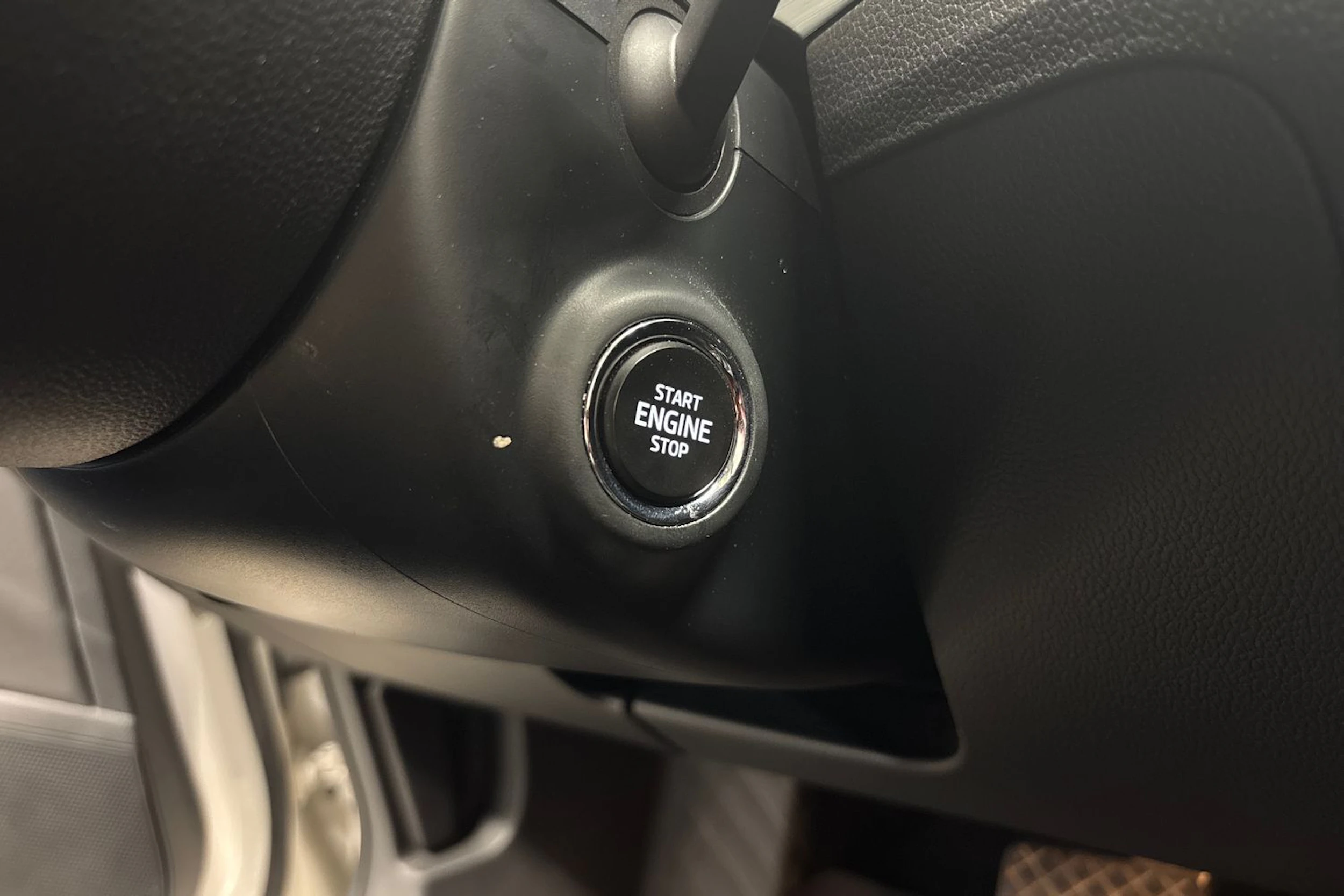 valkoinen Skoda Superb 2019 kuva 22.