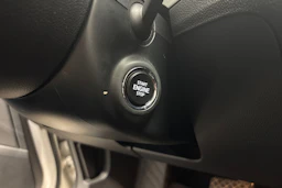 valkoinen Skoda Superb 2019 kuva 22.