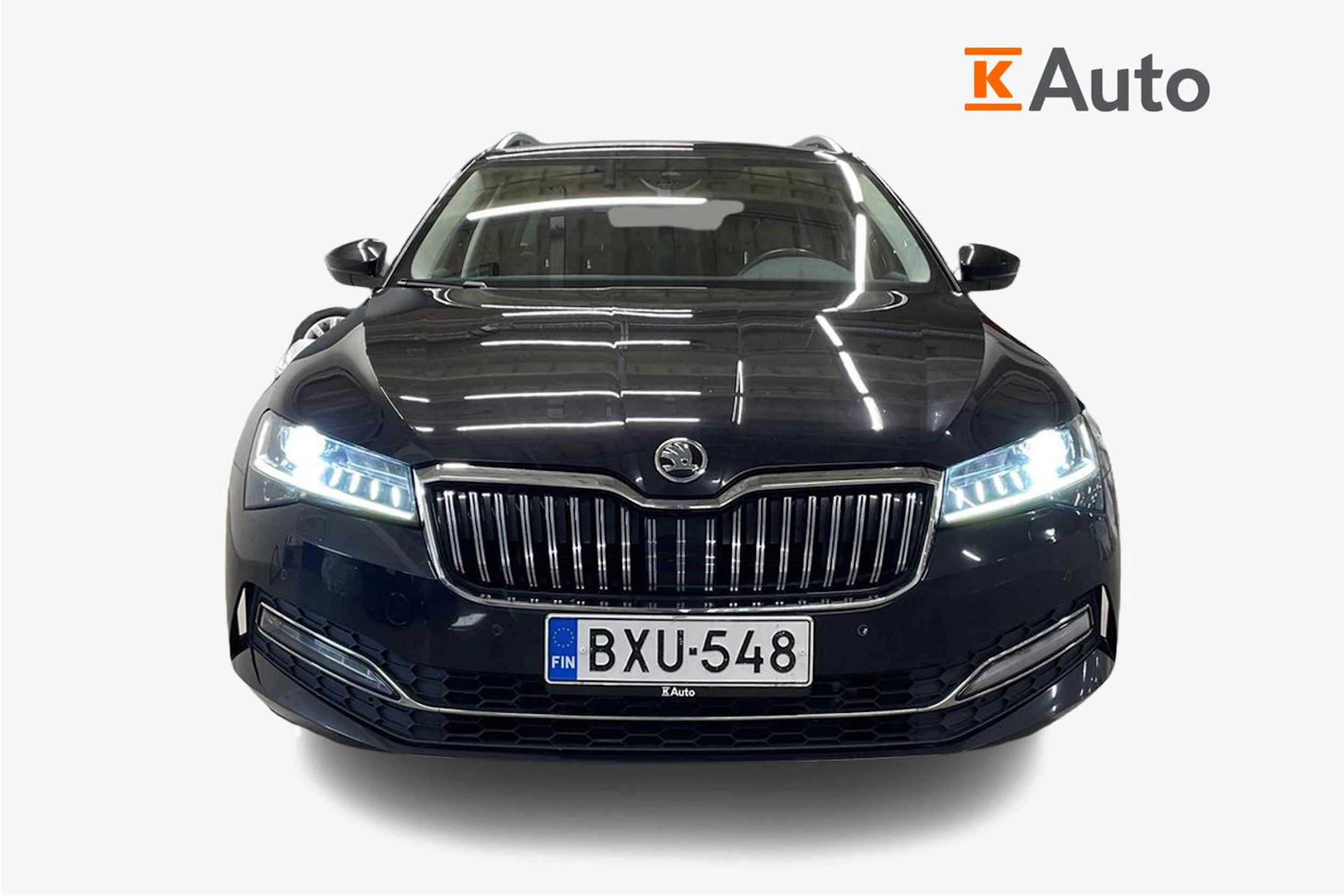 musta Skoda Superb 2020 kuva 4.