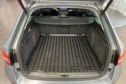 harmaa Skoda Superb 2019 kuva 16.