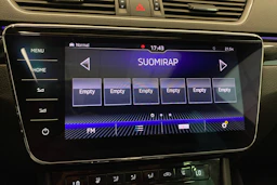 harmaa Skoda Superb 2019 kuva 30.