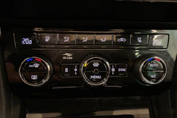 harmaa Skoda Superb 2019 kuva 31.