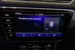 harmaa Skoda Superb 2019 kuva 32.