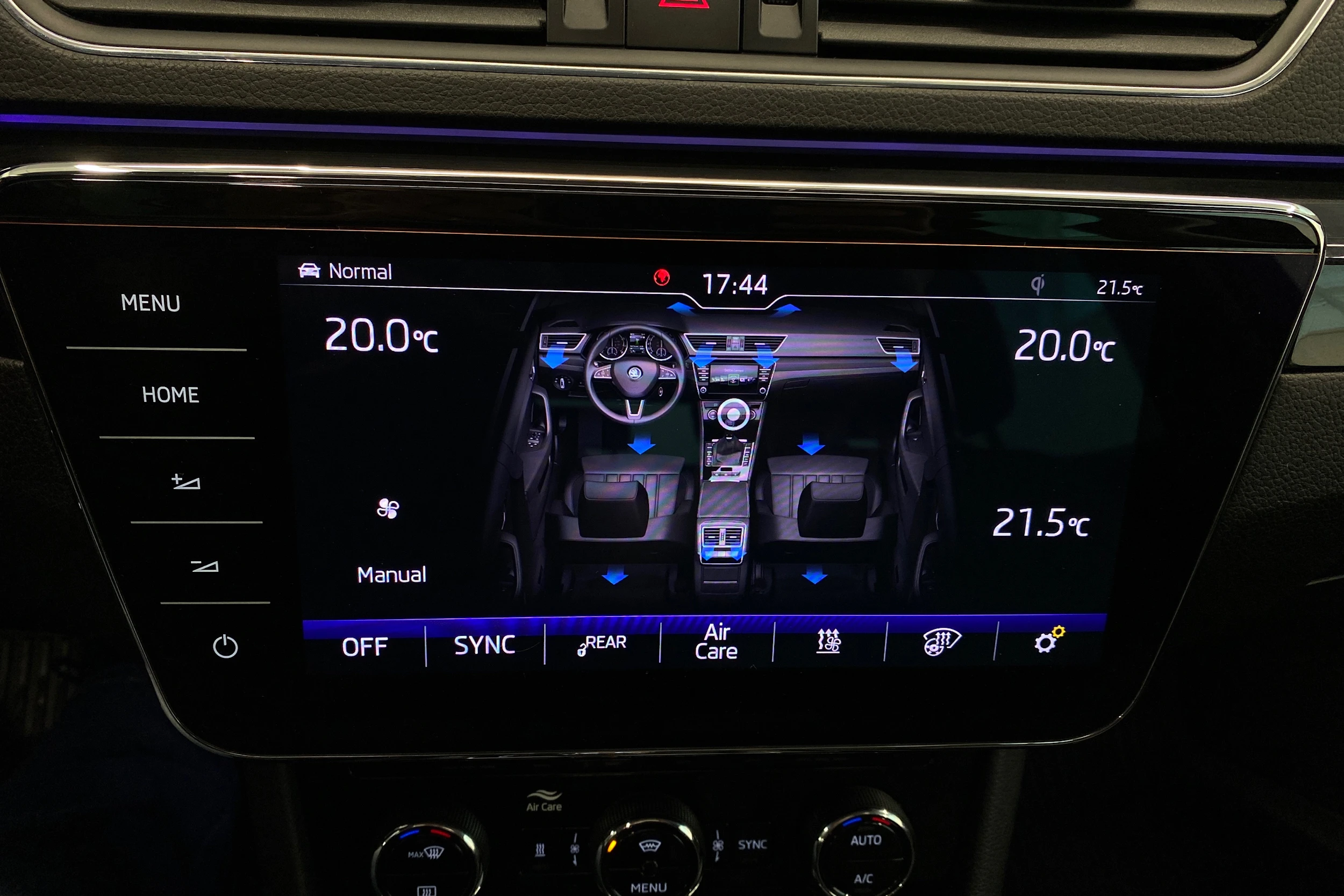 harmaa Skoda Superb 2019 kuva 33.
