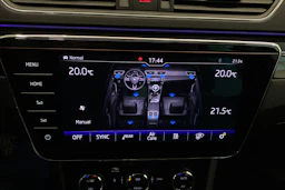 harmaa Skoda Superb 2019 kuva 33.