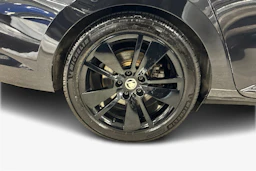 musta Skoda Superb 2019 kuva 9.