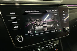 musta Skoda Superb 2019 kuva 25.