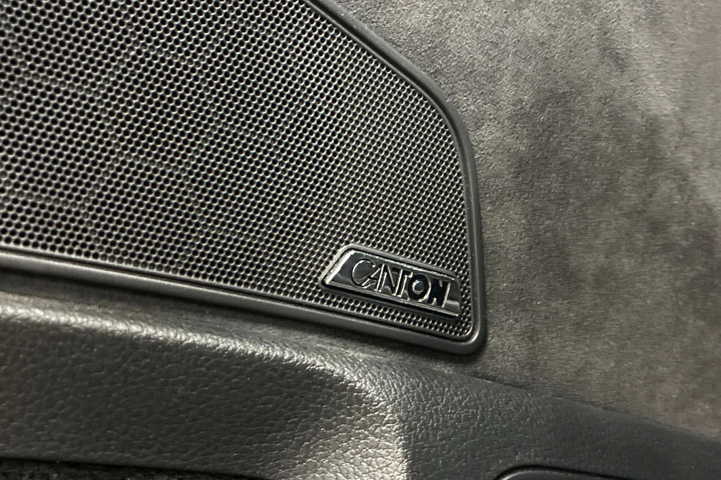 musta Skoda Superb 2019 kuva 26.