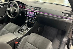 musta Skoda Superb 2019 kuva 34.