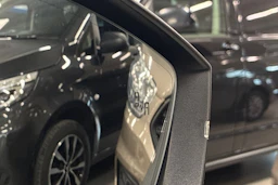 musta Skoda Superb 2019 kuva 35.
