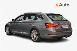harmaa Skoda Superb 2019 kuva 2.