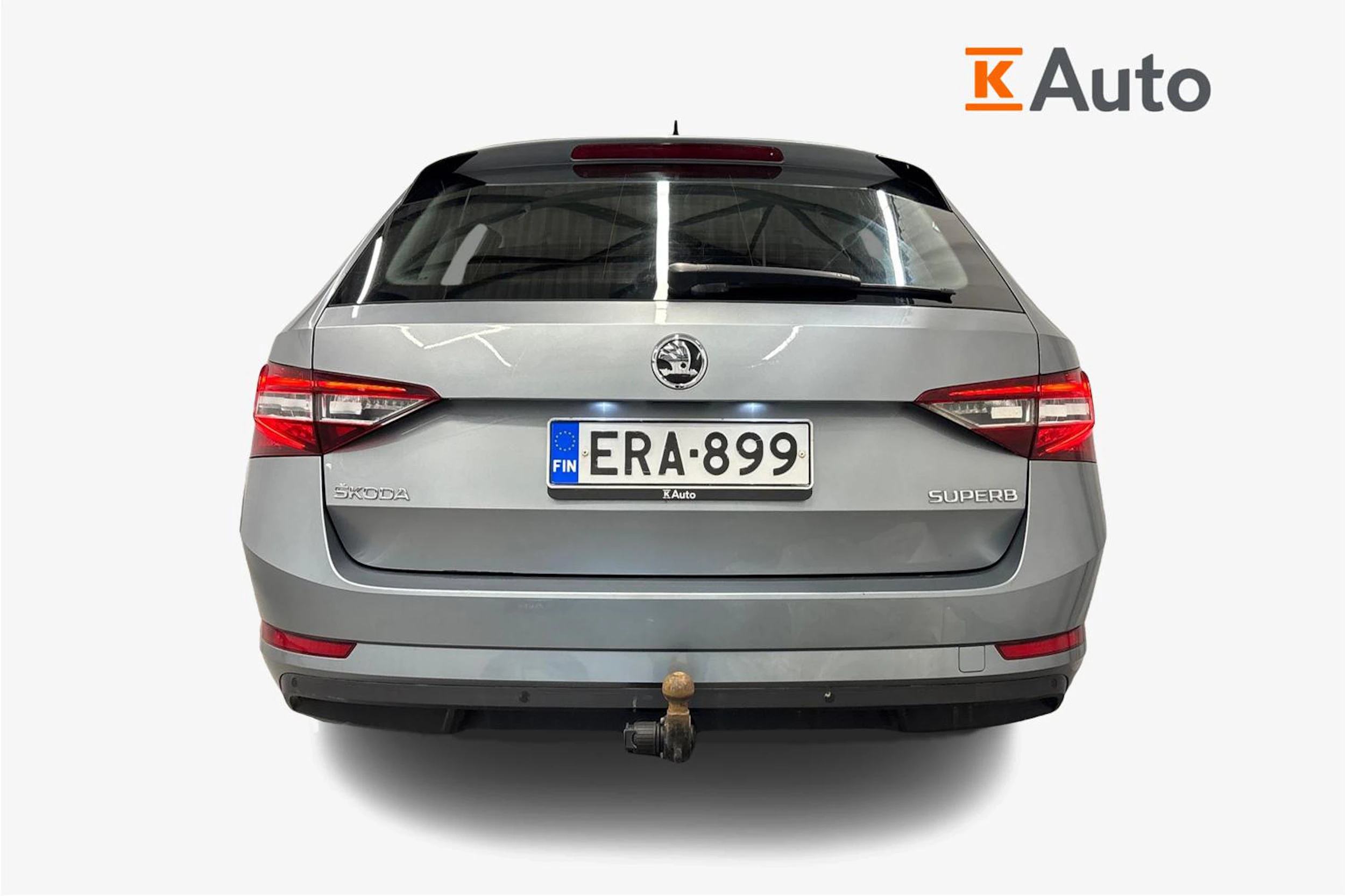 harmaa Skoda Superb 2019 kuva 4.