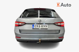 harmaa Skoda Superb 2019 kuva 4.