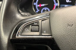 harmaa Skoda Superb 2019 kuva 23.
