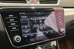harmaa Skoda Superb 2019 kuva 29.