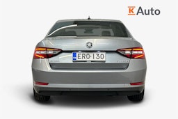 harmaa Skoda Superb 2019 kuva 3.