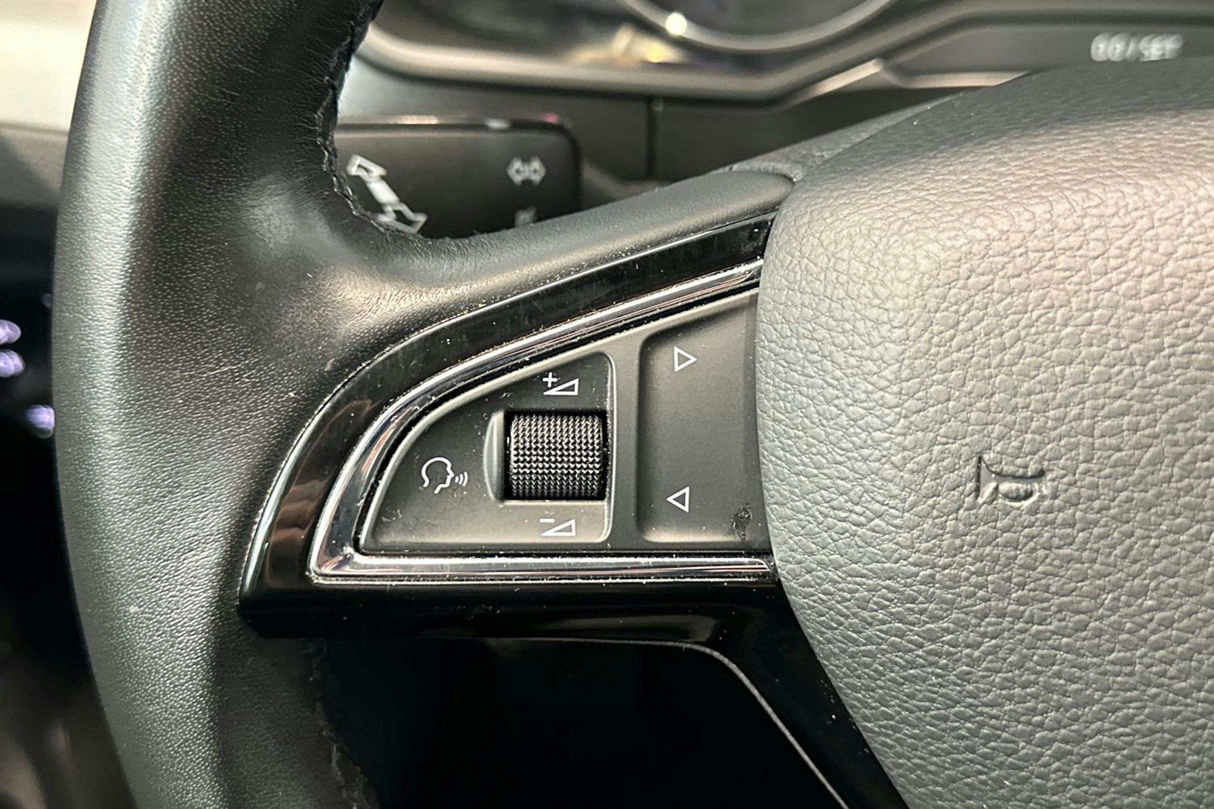 harmaa Skoda Superb 2019 kuva 23.