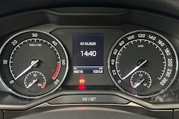 harmaa Skoda Superb 2019 kuva 27.