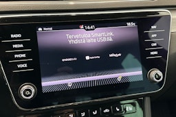 harmaa Skoda Superb 2019 kuva 30.