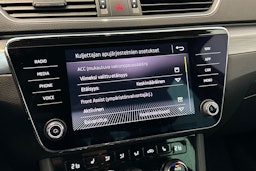 harmaa Skoda Superb 2019 kuva 31.