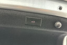 harmaa Skoda Superb 2019 kuva 40.