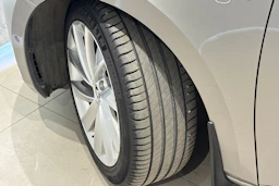 ruskea (beige) Skoda Superb 2019 kuva 13.